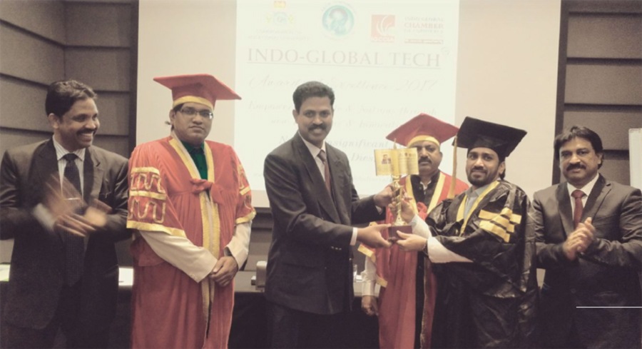 Receiving Indo-Global Tech International Award